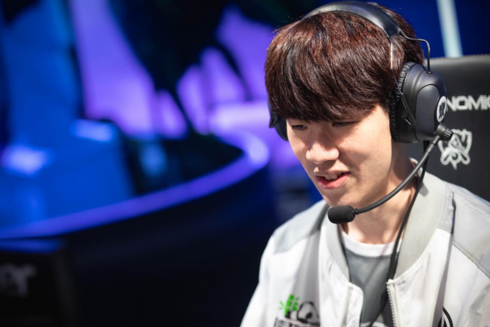 Yummy Yongen打出了三杀，Yuanyue Rambo获得了褒贬不一的评价， Weibo Gaming 横扫 Anyone's Legend