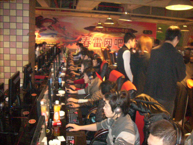 3DMAX 和 Legacy 晋级 CS 亚洲锦标赛 2025 半决赛， Fnatic 和 FUT 被淘汰